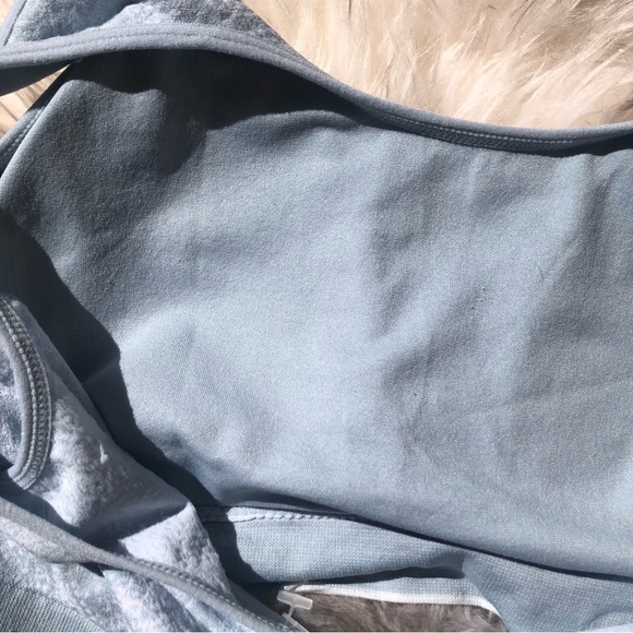 SPORTS BRA - Picture 10 of 11